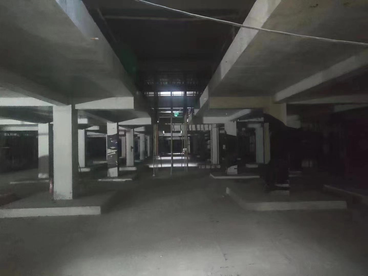 青海山东又一个上海博普LOFT车库拔地而起